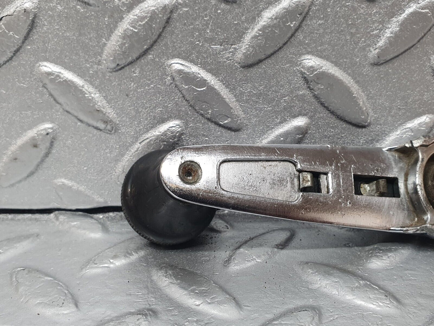 43418 Mercedes-Benz W108 280SE Window Lifter Crank Handle