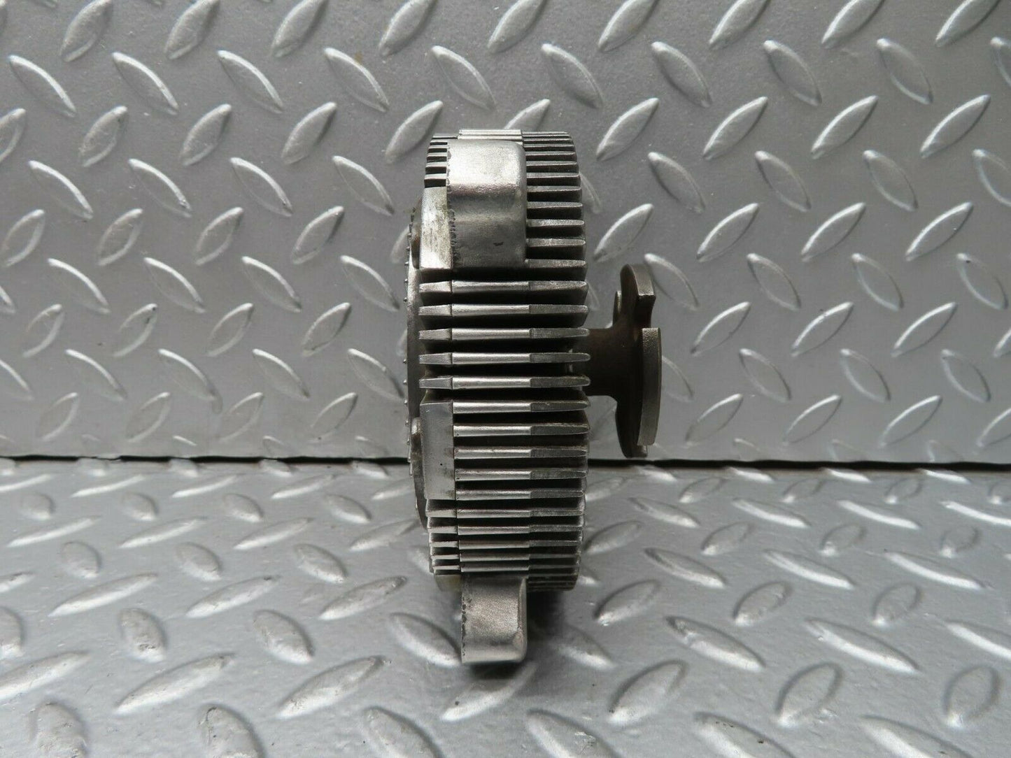 15622 Mercedes-Benz R107 450SL Engine Cooling Fan Clutch