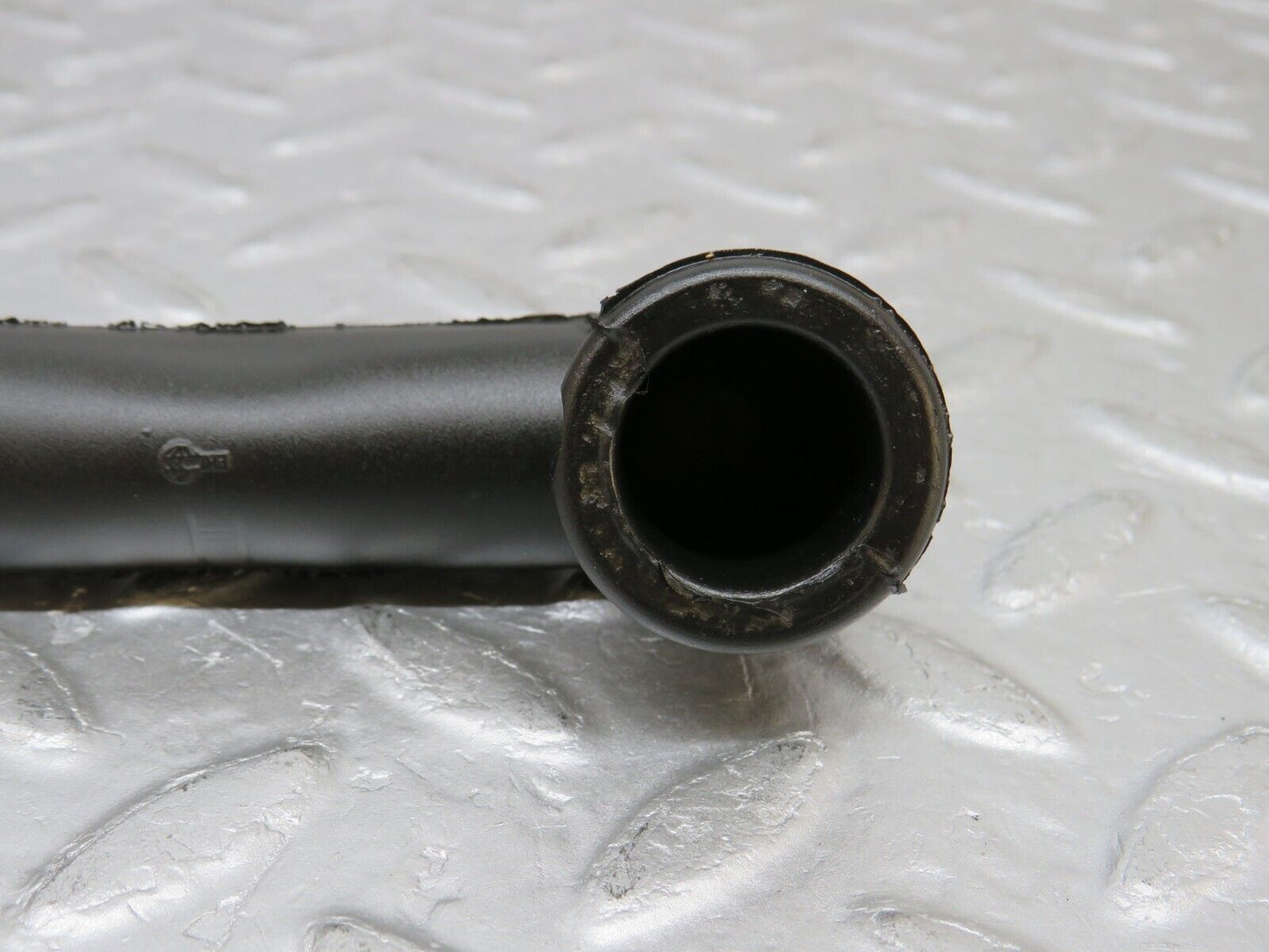 37556 Mercedes-Benz W109 300SEL Crankcase Breather Hose Pipe 1160940091
