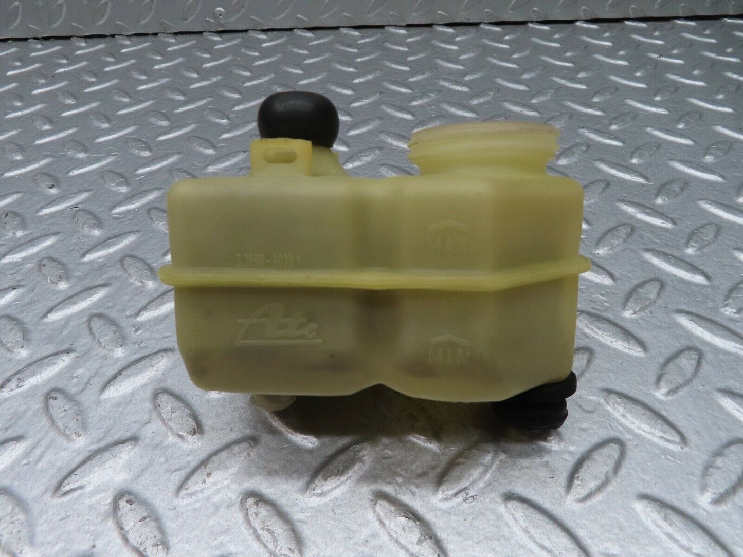 18093 Mercedes-Benz W123 200 Brake Fluid Reservoir Tank Ate 3.3508
