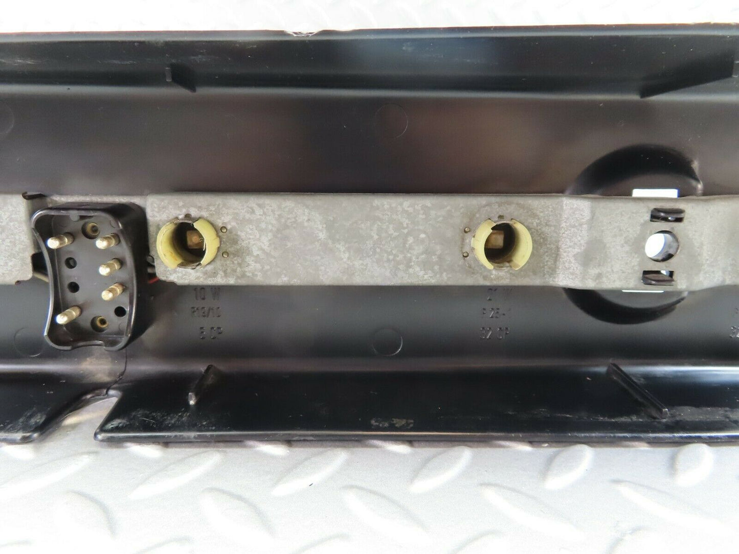 7338 Mercedes-Benz W116 450SE Right Tail Light Cover Bulb Holder