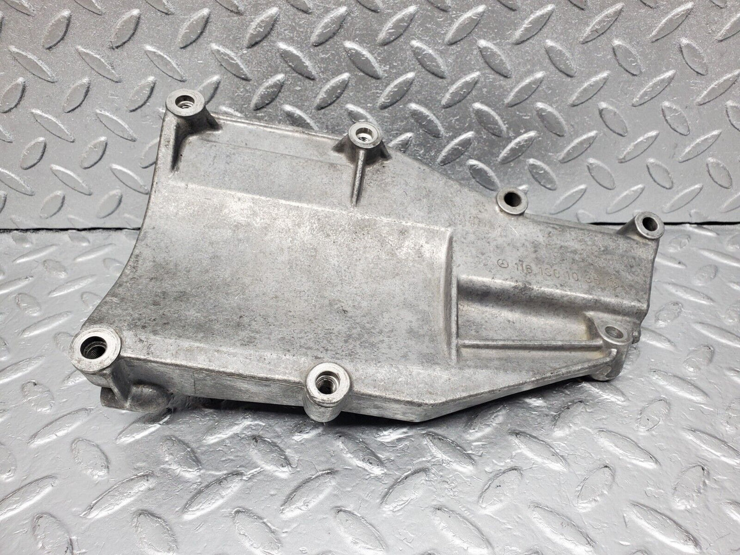 45922 Mercedes-Benz W126 420SE Air Conditioning Compressor Bracket 1161301035