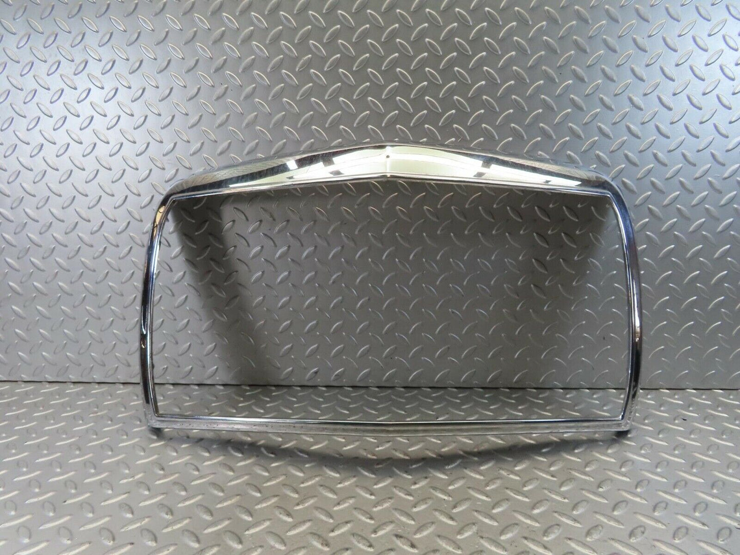 11612 Mercedes-Benz W114 Front Grill Frame Chrome