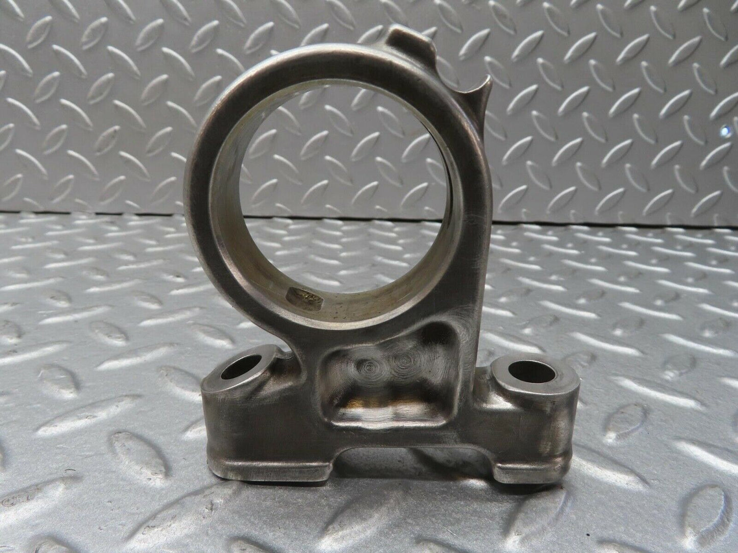 13352 Mercedes-Benz C107 350SLC Coupe Camshaft Tower Bearing