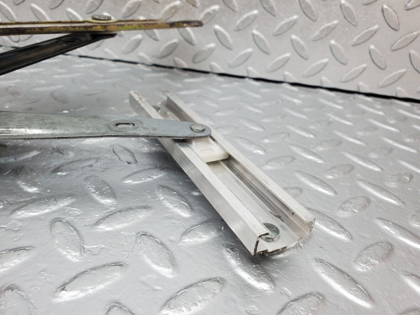 45246 Mercedes-Benz R129 300SL Coupe Power Window Regulator Left Side