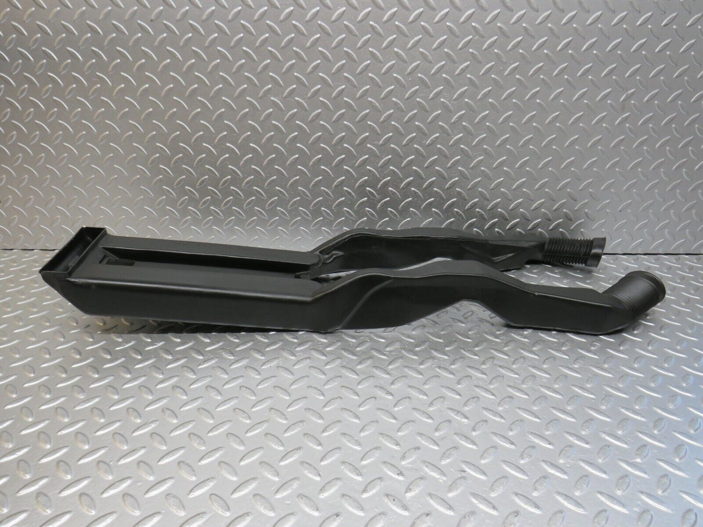 34341 Mercedes-Benz C126 380SEC Coupe Air Duct Heating Pipe 1268310646