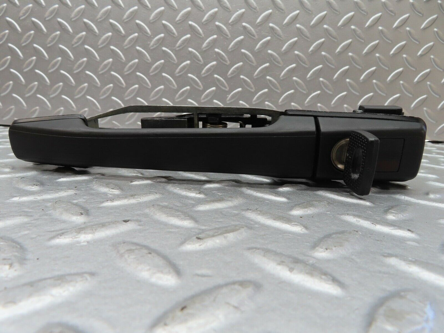 20058 Mercedes-Benz R129 300SL Coupe Left Exterior Door Handle With Key