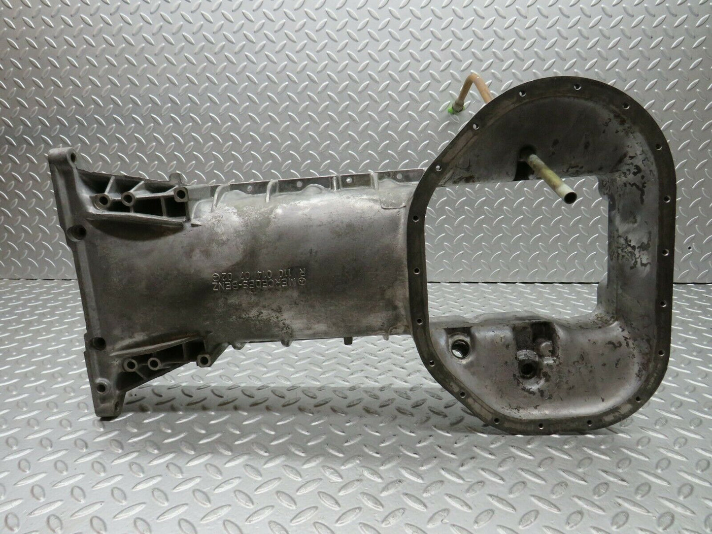 22228 Mercedes-Benz S123 280TE Wagon Oil Pan Oil Sump 1100140702