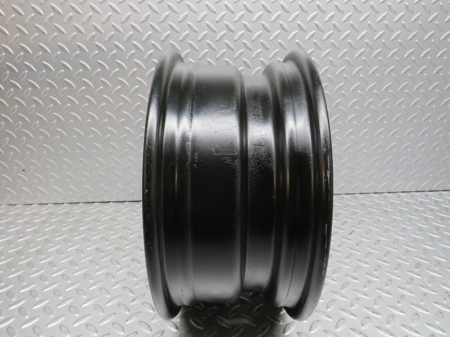 37727 Mercedes-Benz W109 300SEL Steel Wheel 6Jx14H2 ET30 1084000702