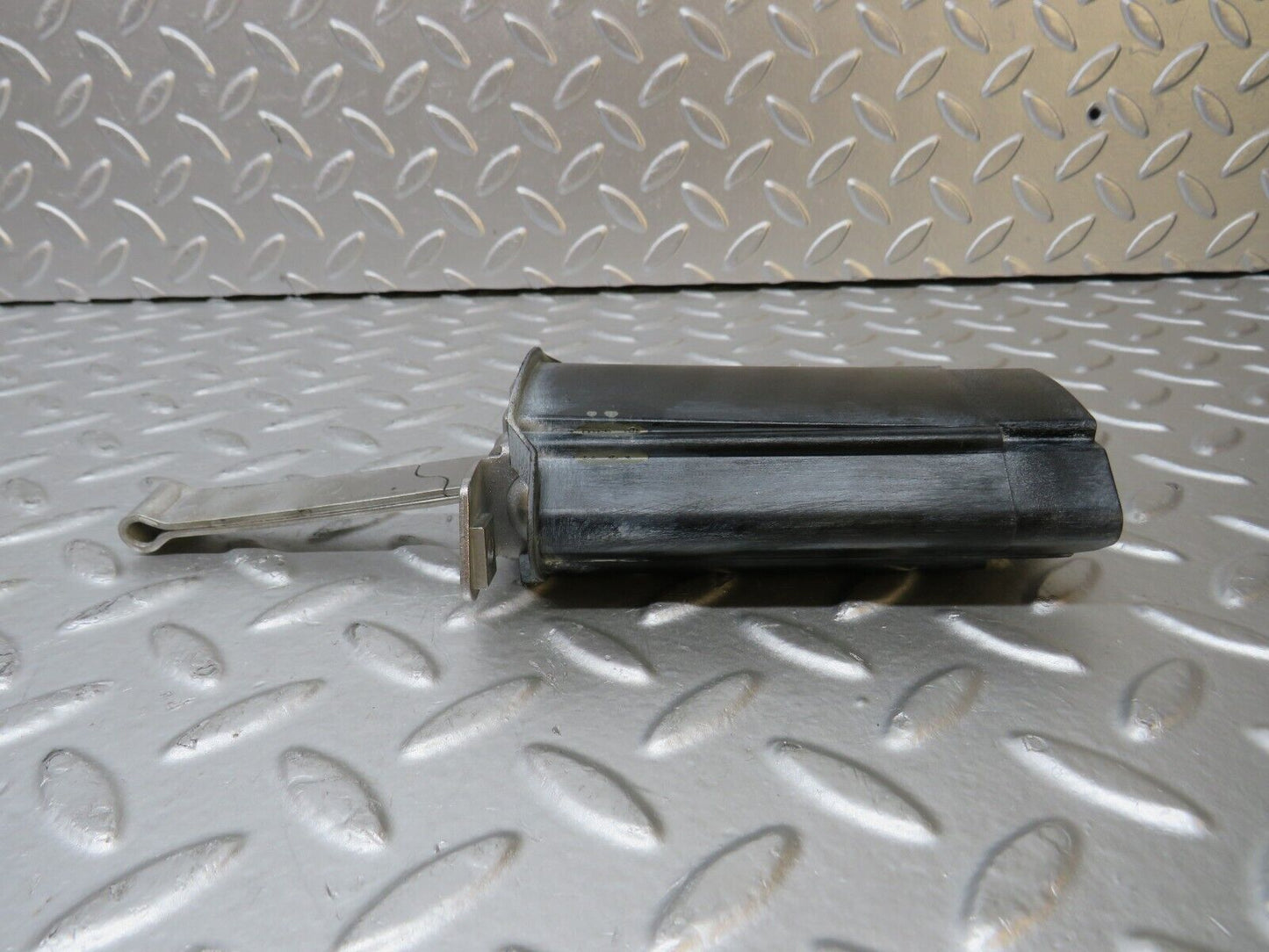 30262 Mercedes-Benz W124 230E Door Safety Check Strap