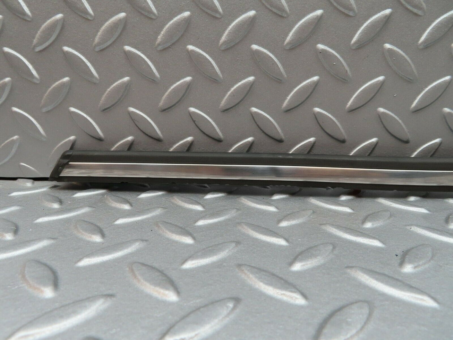 3695 Mercedes-Benz S123 200T Wagon Centre Door Chrome Trim Front Right