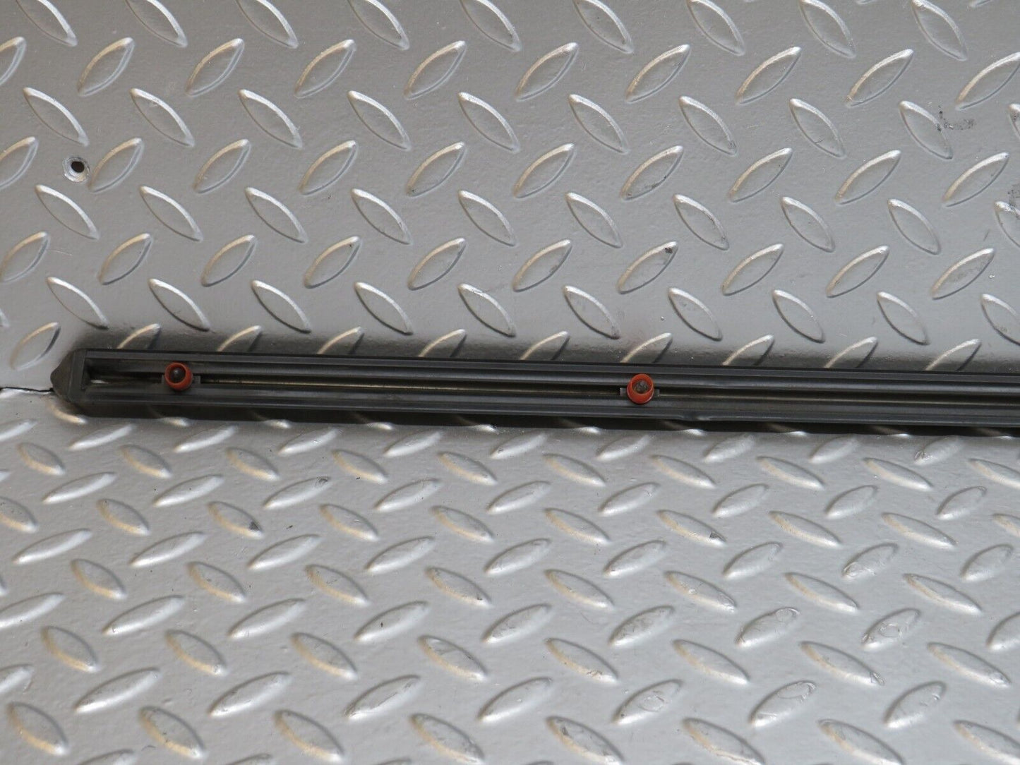 28233 Mercedes-Benz S123 240D Wagon Front Right Fender Wing Centre Moulding Trim