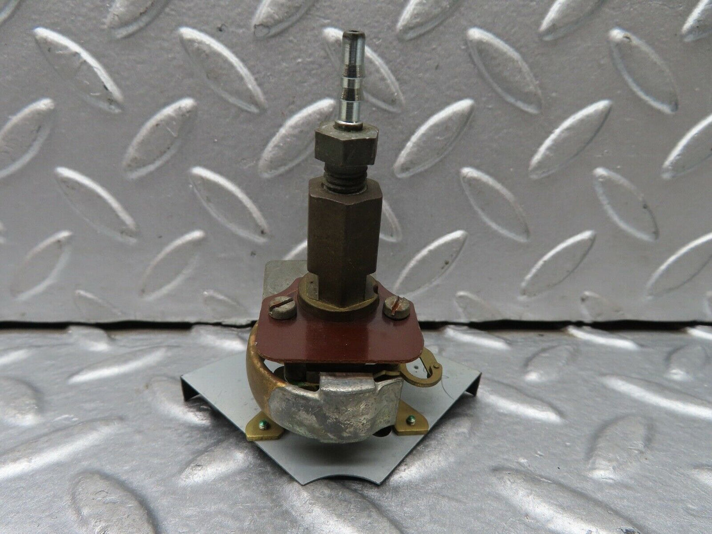 18349 Mercedes-Benz W115 Oil Pressure Gauge