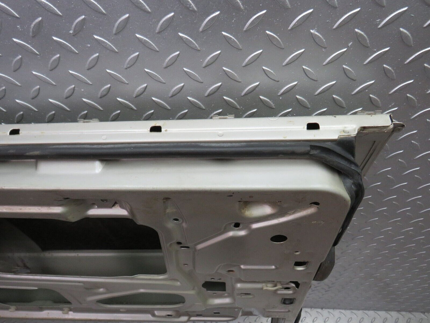 33842 Mercedes-Benz W201 190E 2.0L Rear Right Door