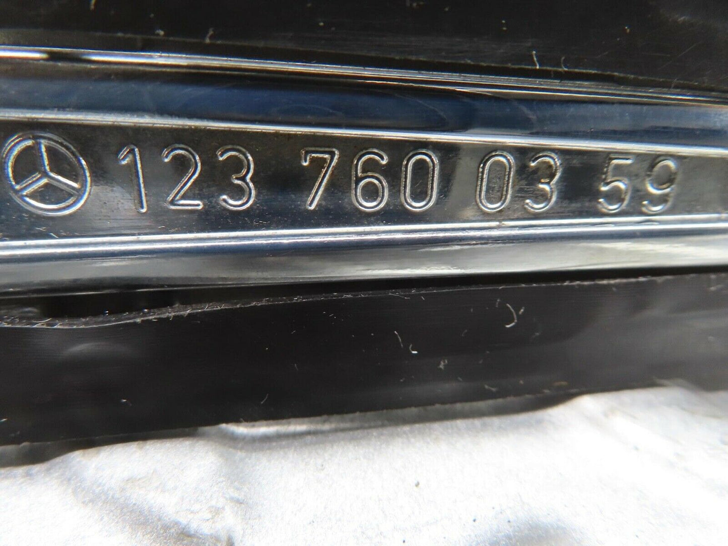 13865 Mercedes-Benz W123 200 Exterior Chrome Door Handle Rear 1237600359