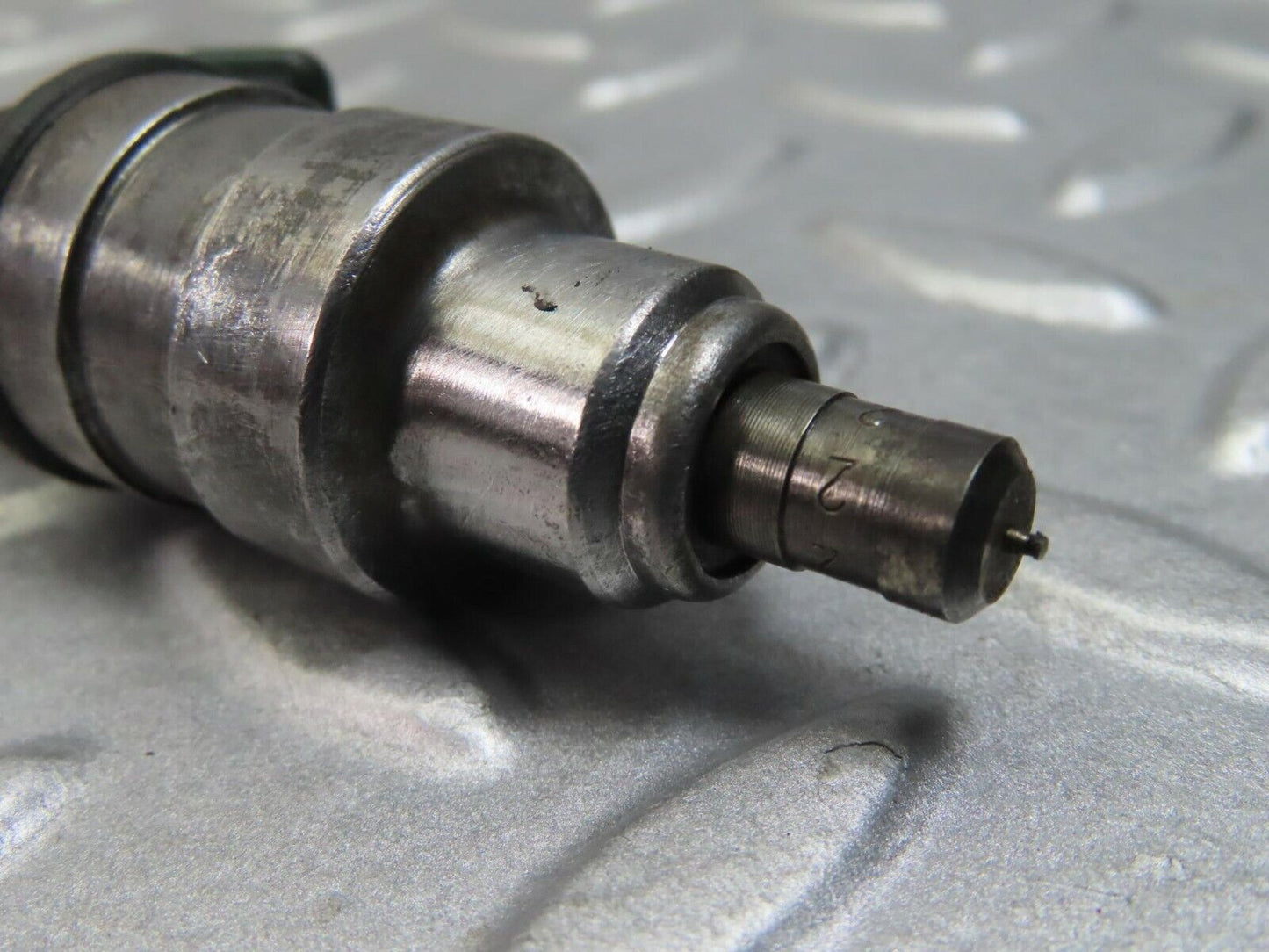 8780 Mercedes-Benz R107 Fuel Injector Bosch 0280150035
