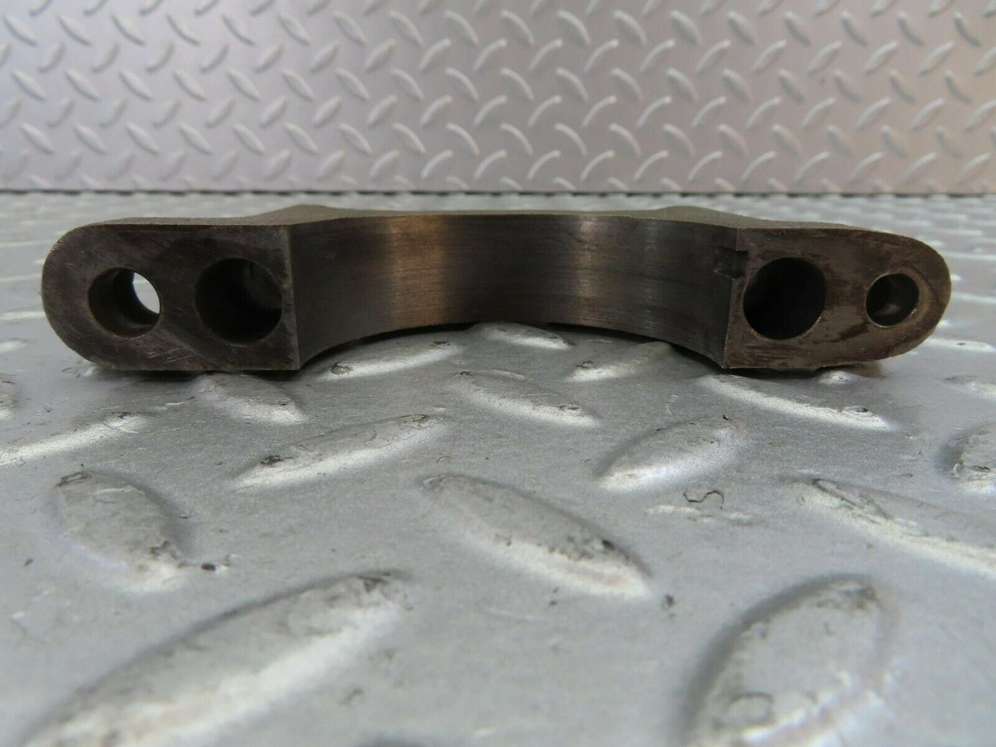 10217 Mercedes-Benz W111 220SE Crankshaft Bearing Holder Block 1800110011
