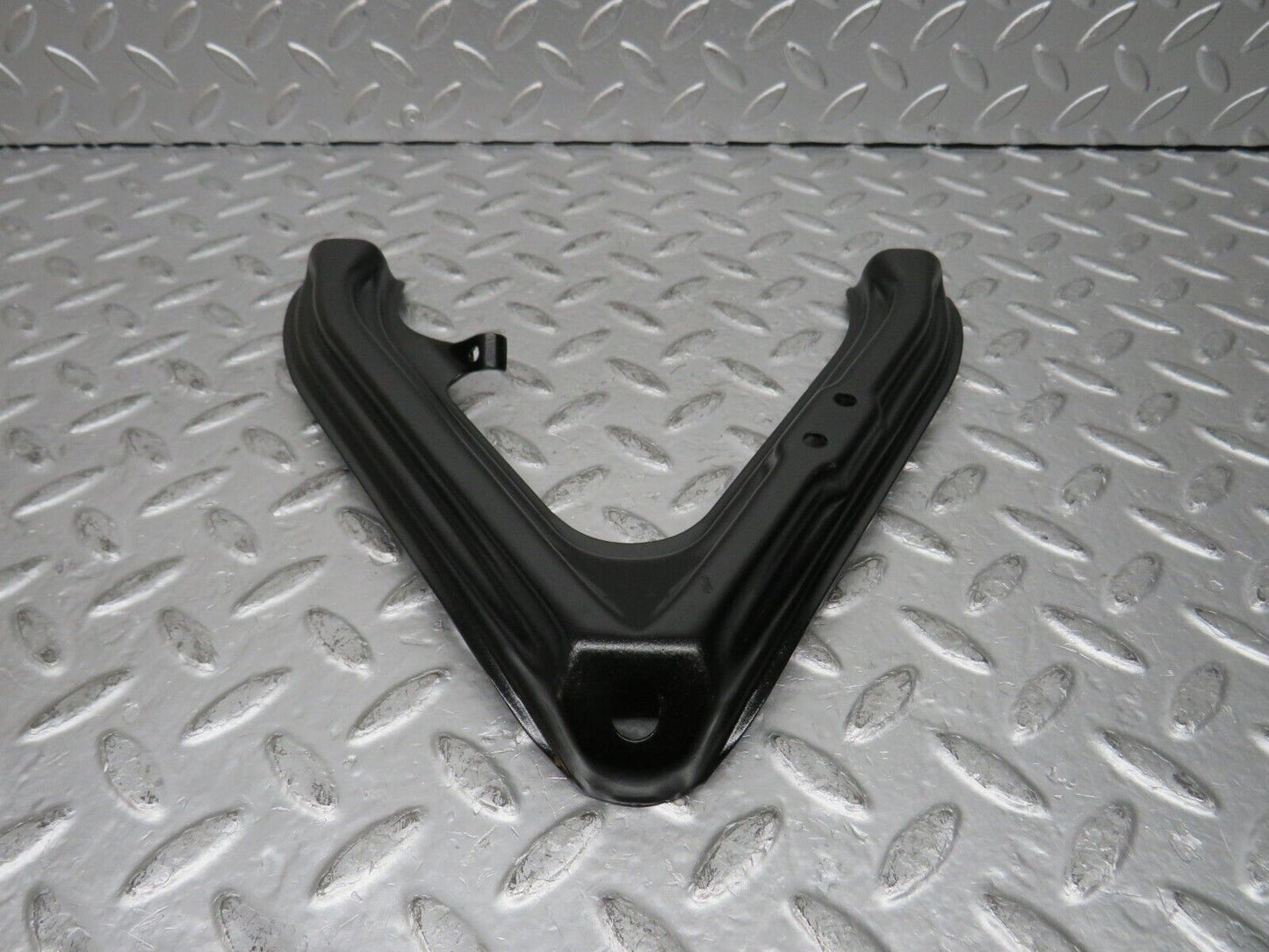 29907 Mercedes-Benz W123 230E Air Intake Manifold Bracket