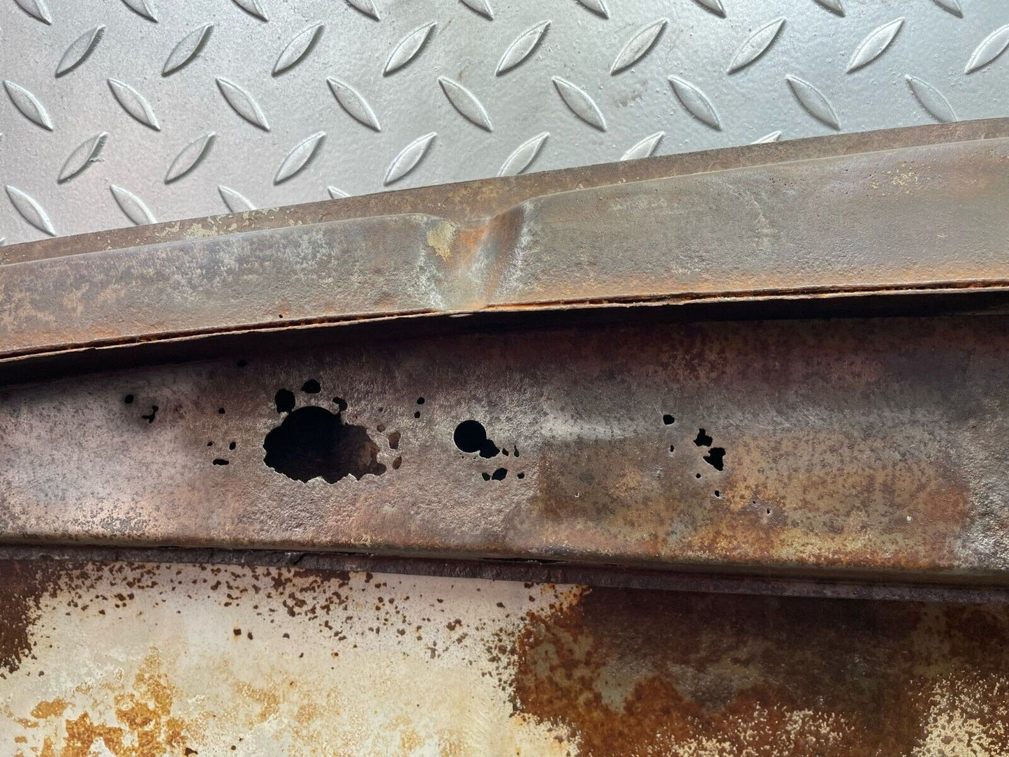 40040 Mercedes-Benz R107 350SL Bonnet