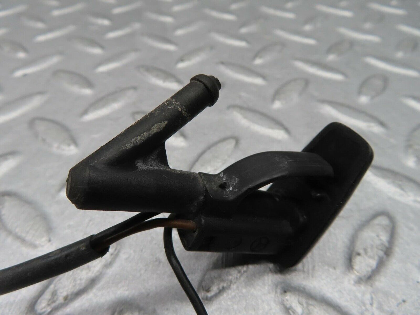 12006 Mercedes-Benz R129 300SL Coupe Windscreen Washer Nozzle