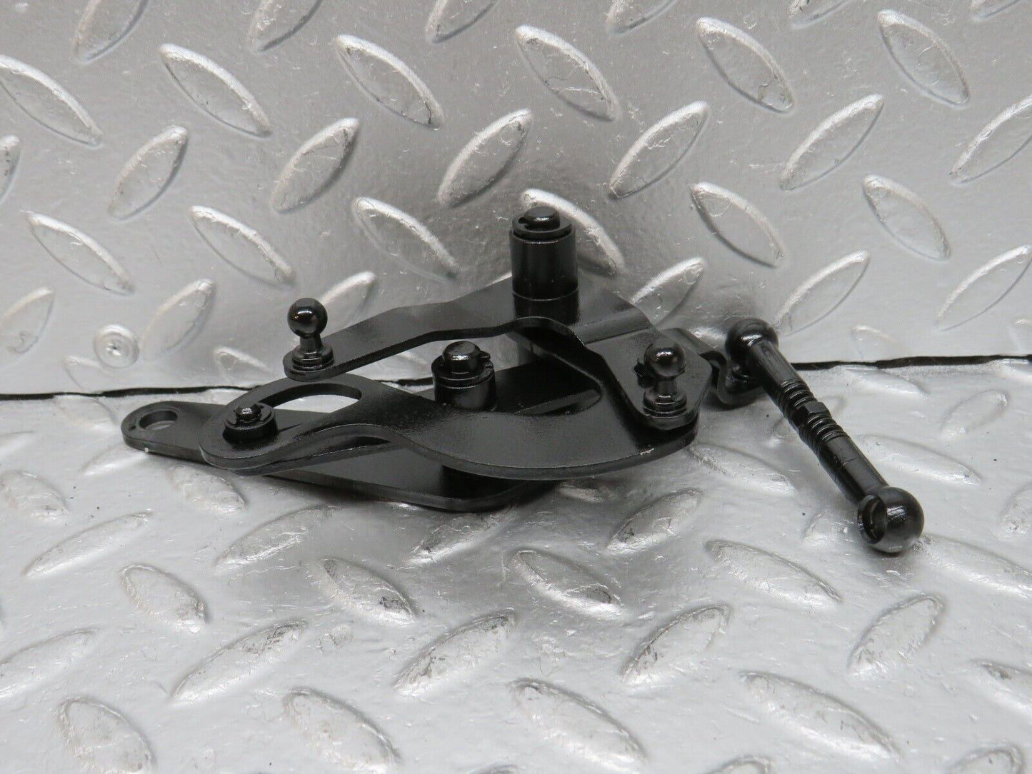 32759 Mercedes-Benz C107 R107 350 V8 Throttle Linkage