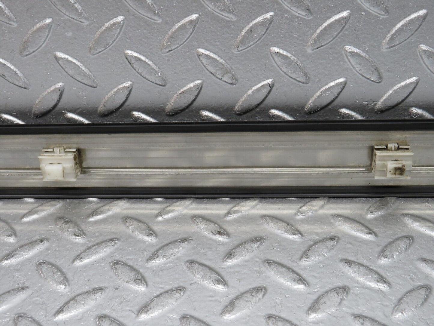 32299 Mercedes-Benz S124 300TE Wagon Front Right Door Lower Moulding Trim