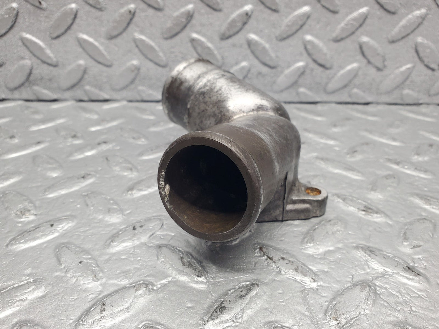 W126 Coupe thermostat housing used OEM