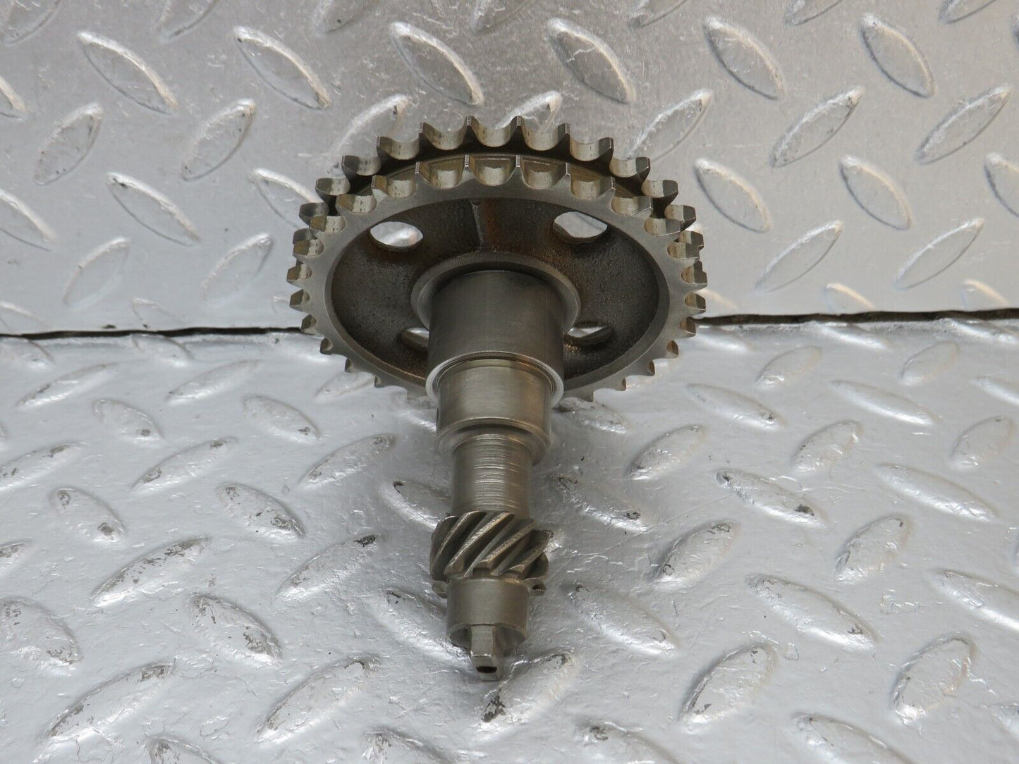 39935 Mercedes-Benz R107 350SL Camshaft Intermediate Timing Gear 1161570414