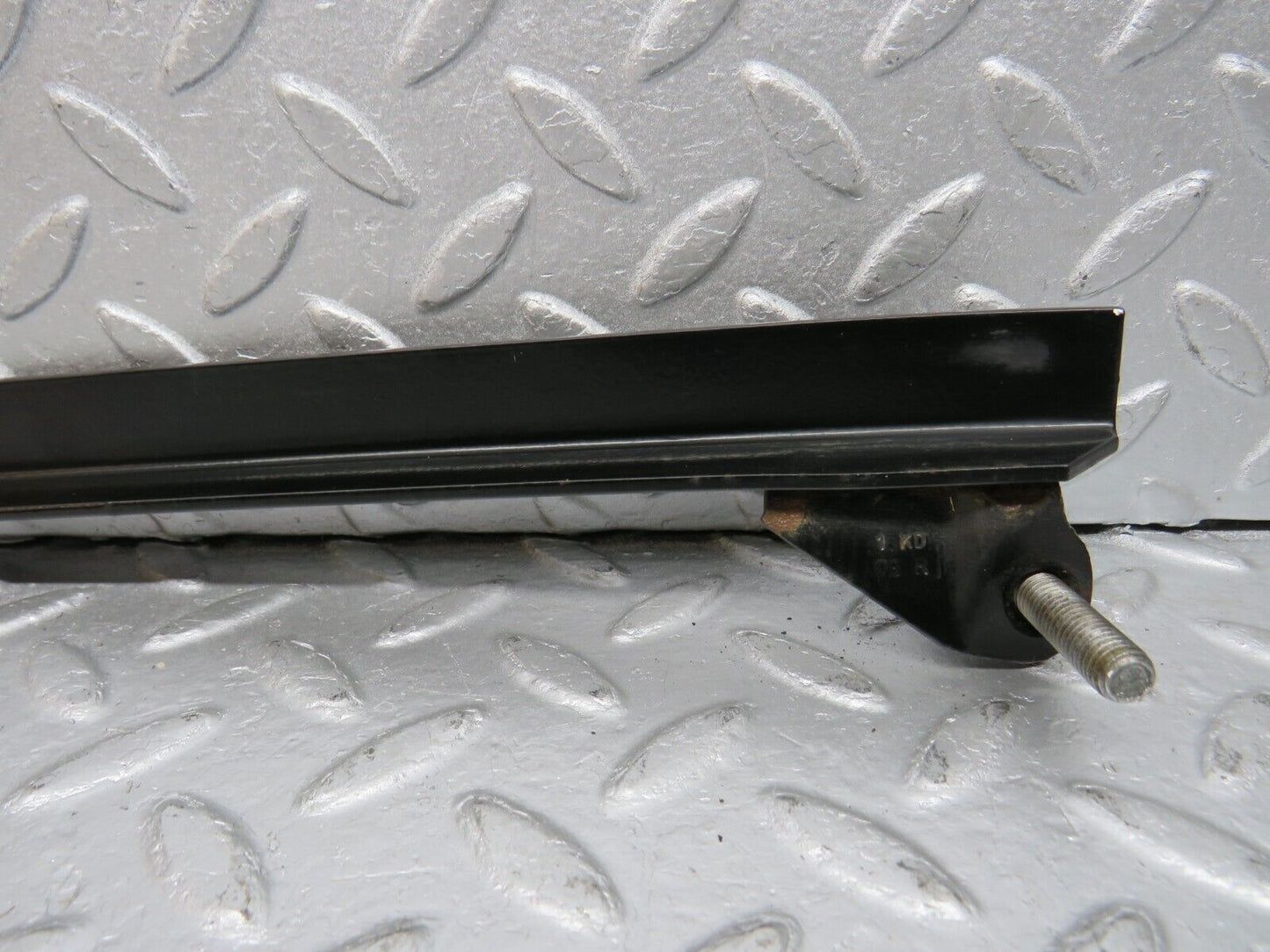 39662 Mercedes-Benz R129 320SL Coupe Left Door Rear Window Channel