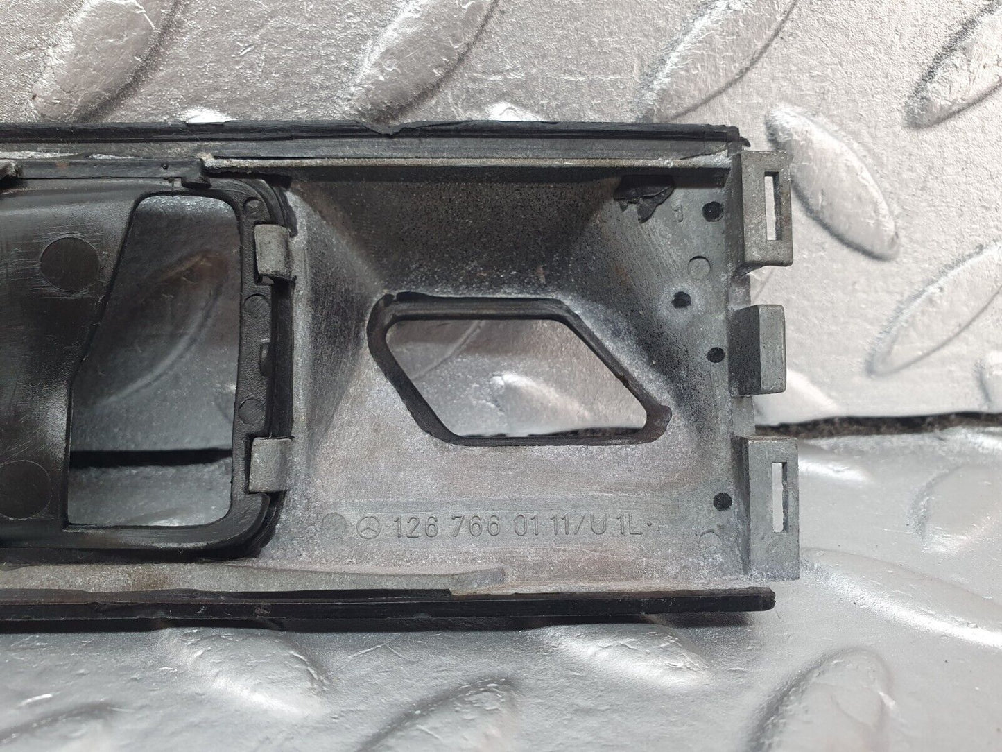 43669 Mercedes-Benz C126 380SEC Coupe Interior Door Handle Frame Left 1267660111