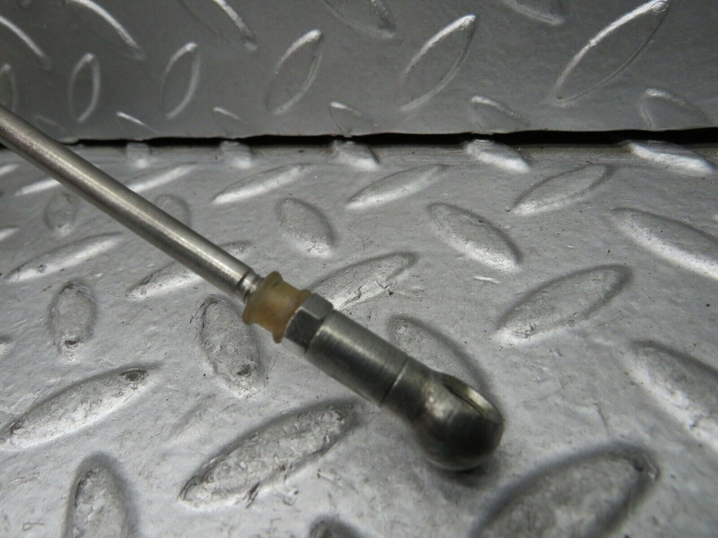 21798 Mercedes-Benz W126 300SE Throttle Linkage