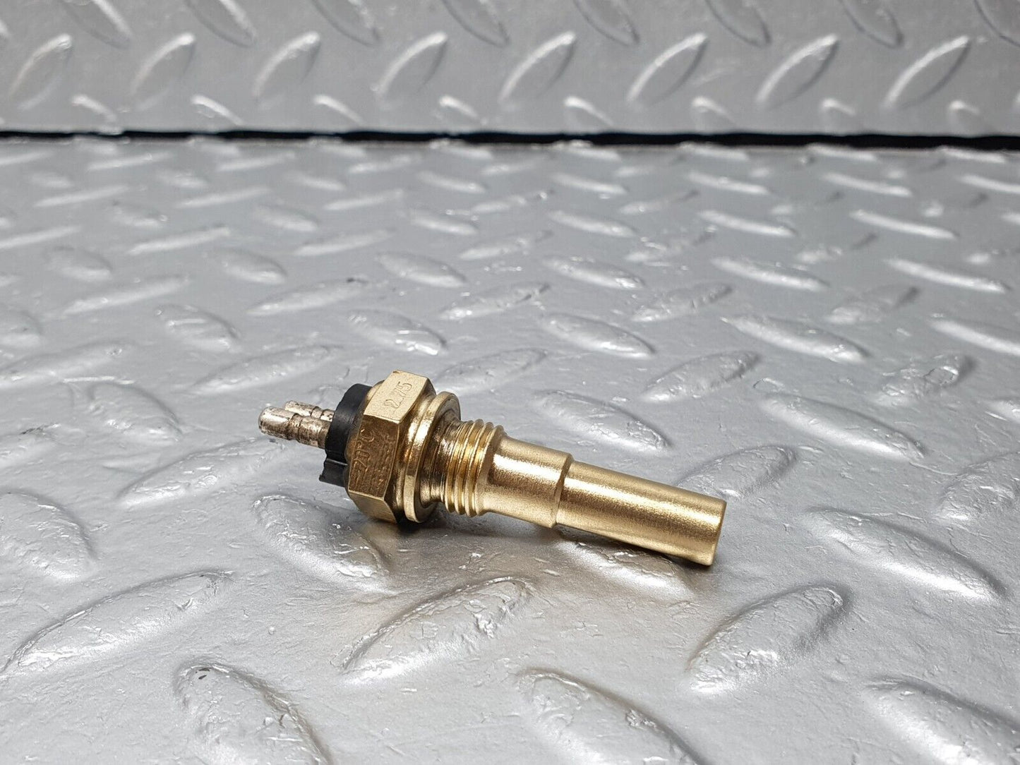 41354 Mercedes-Benz R107 Coupe Coolant Temperature Sensor VDO