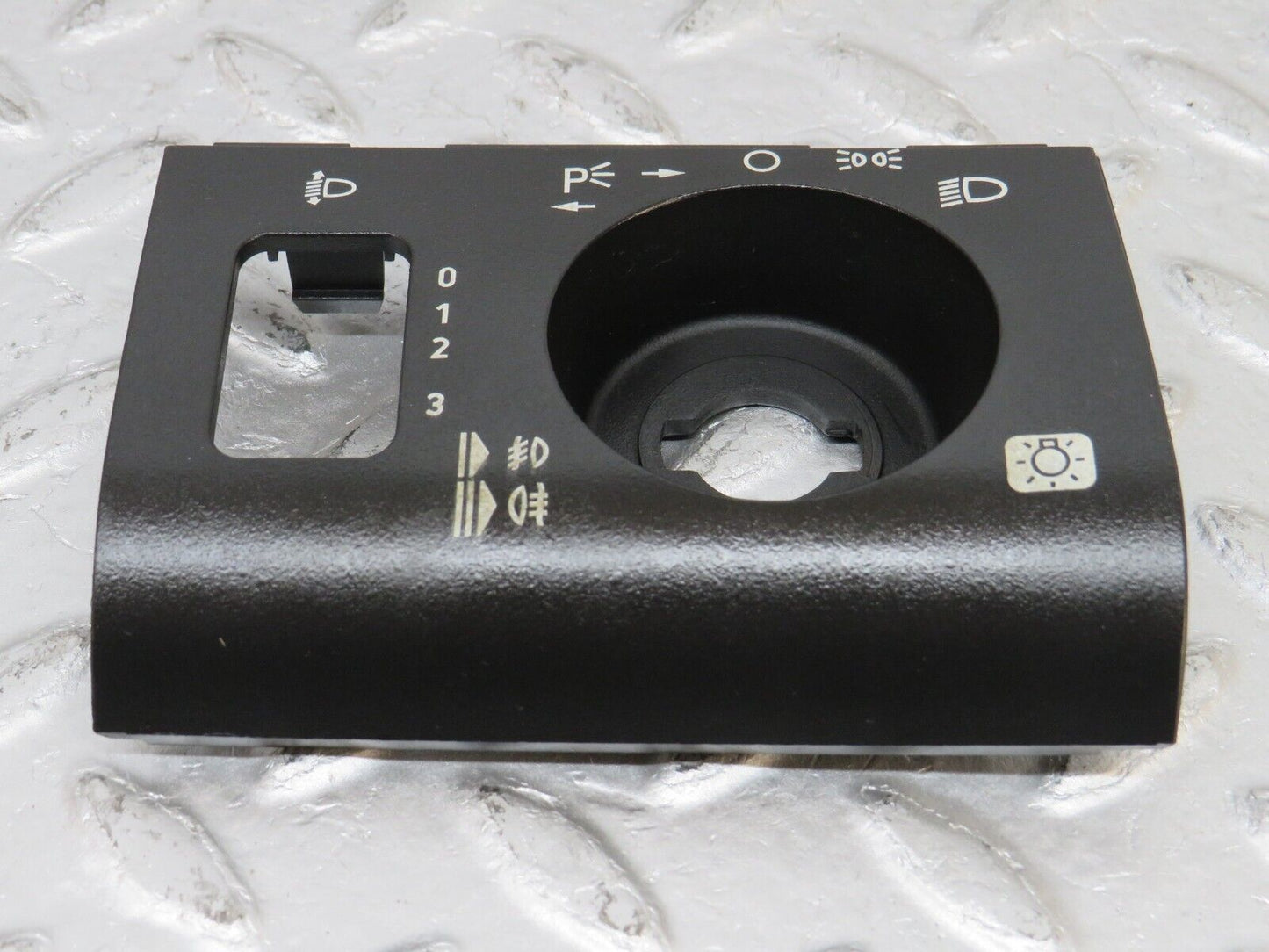 33314 Mercedes-Benz W202 C180 Headlight Switch Surround Cover 2026890380