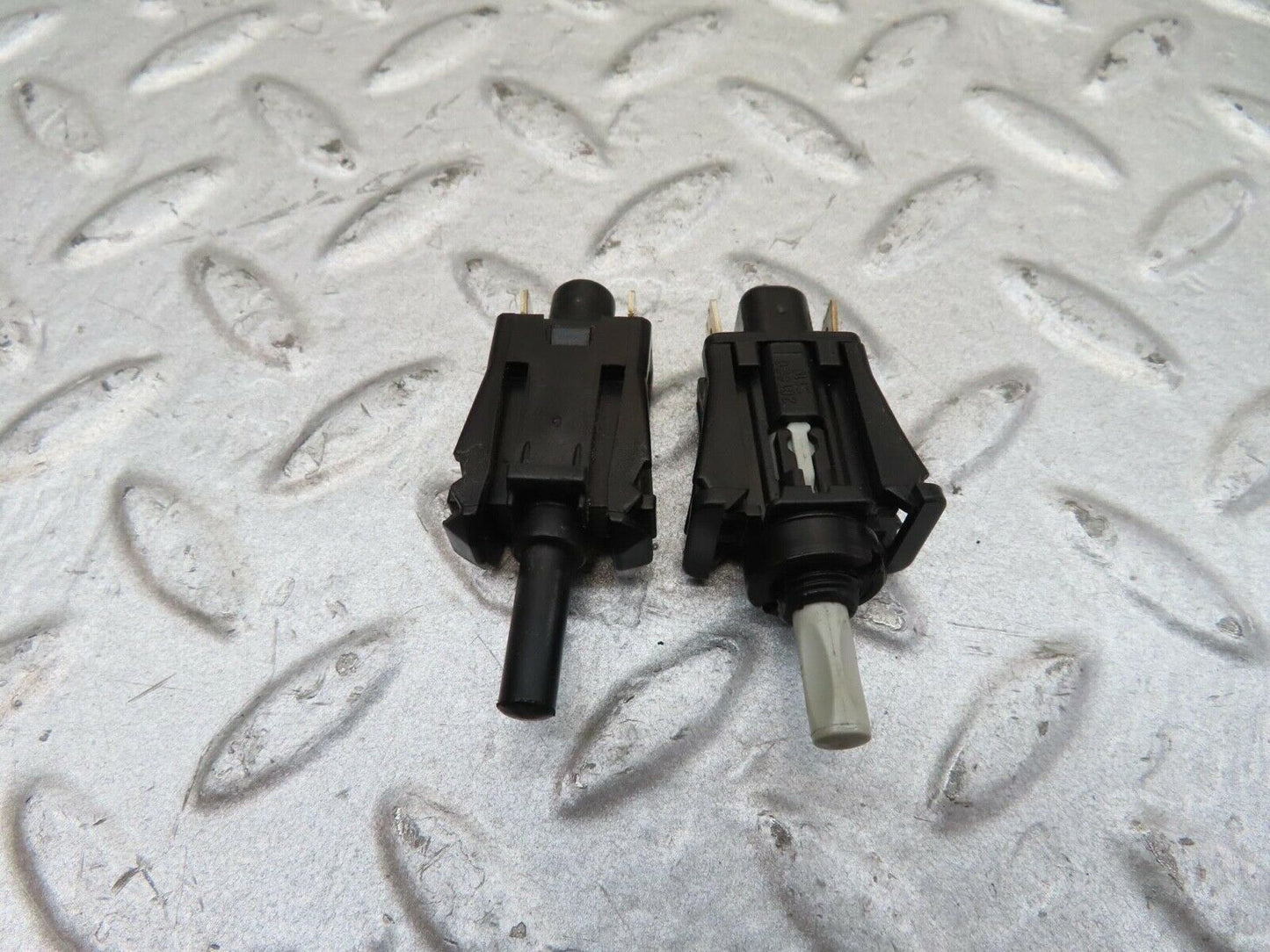 14730 Mercedes-Benz W201 190E Door Contact Switch Glove Box Light Switch