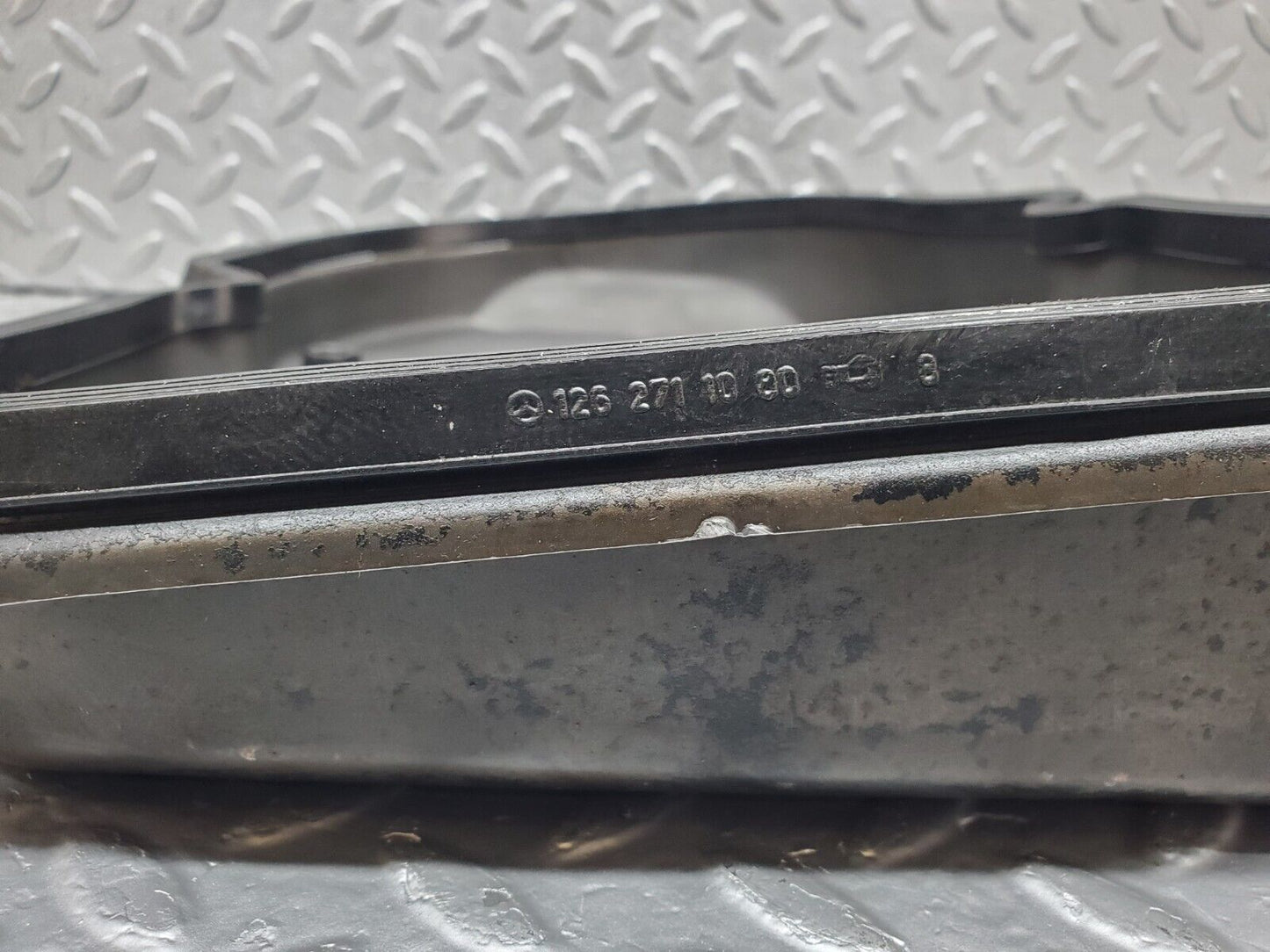 44561 Mercedes-Benz W123 280E Automatic Gearbox Oil Pan 722.309 1262711080
