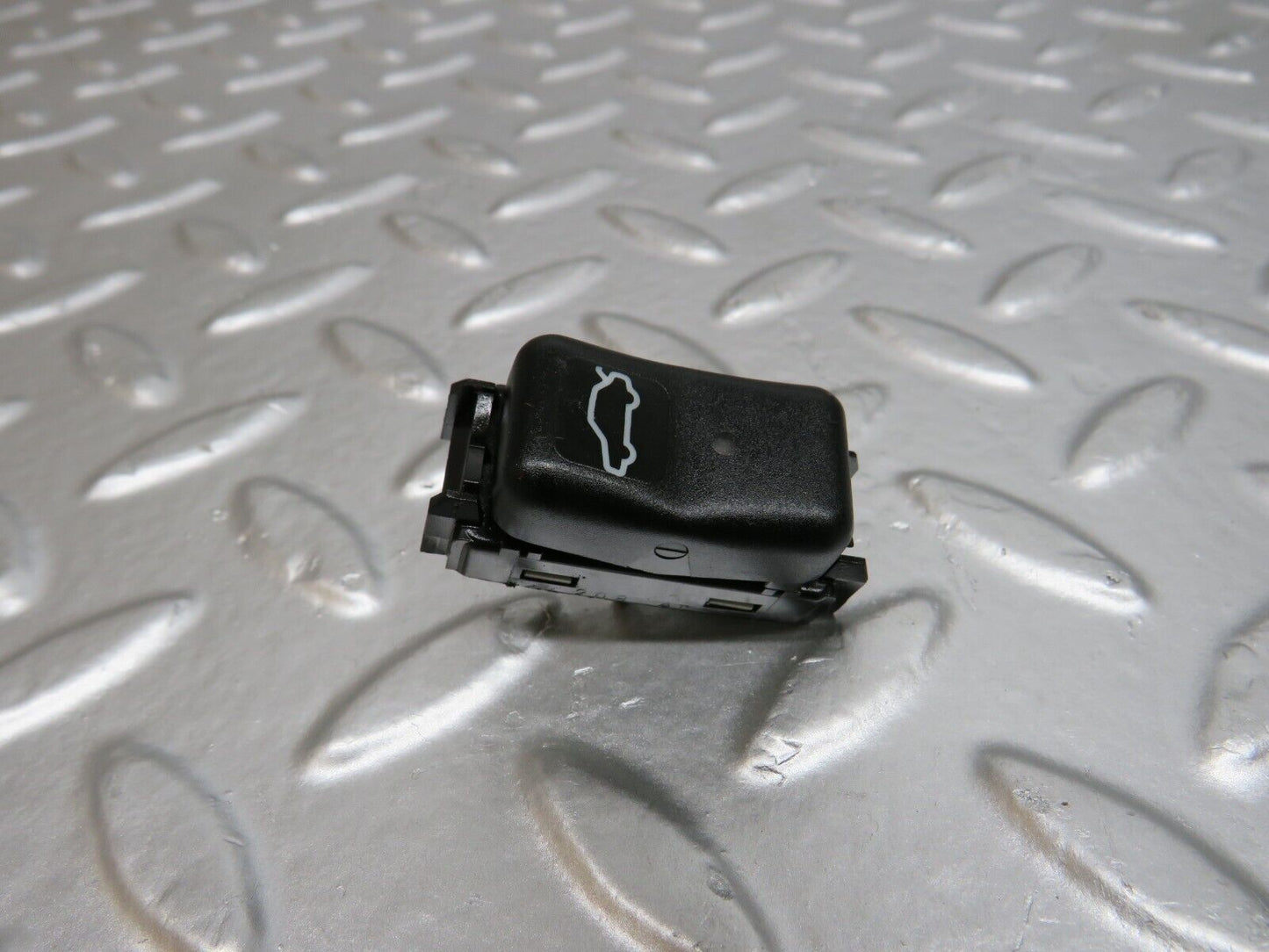 24674 Mercedes-Benz W140 S320 Trunk Lid Open Release Switch 1408214451