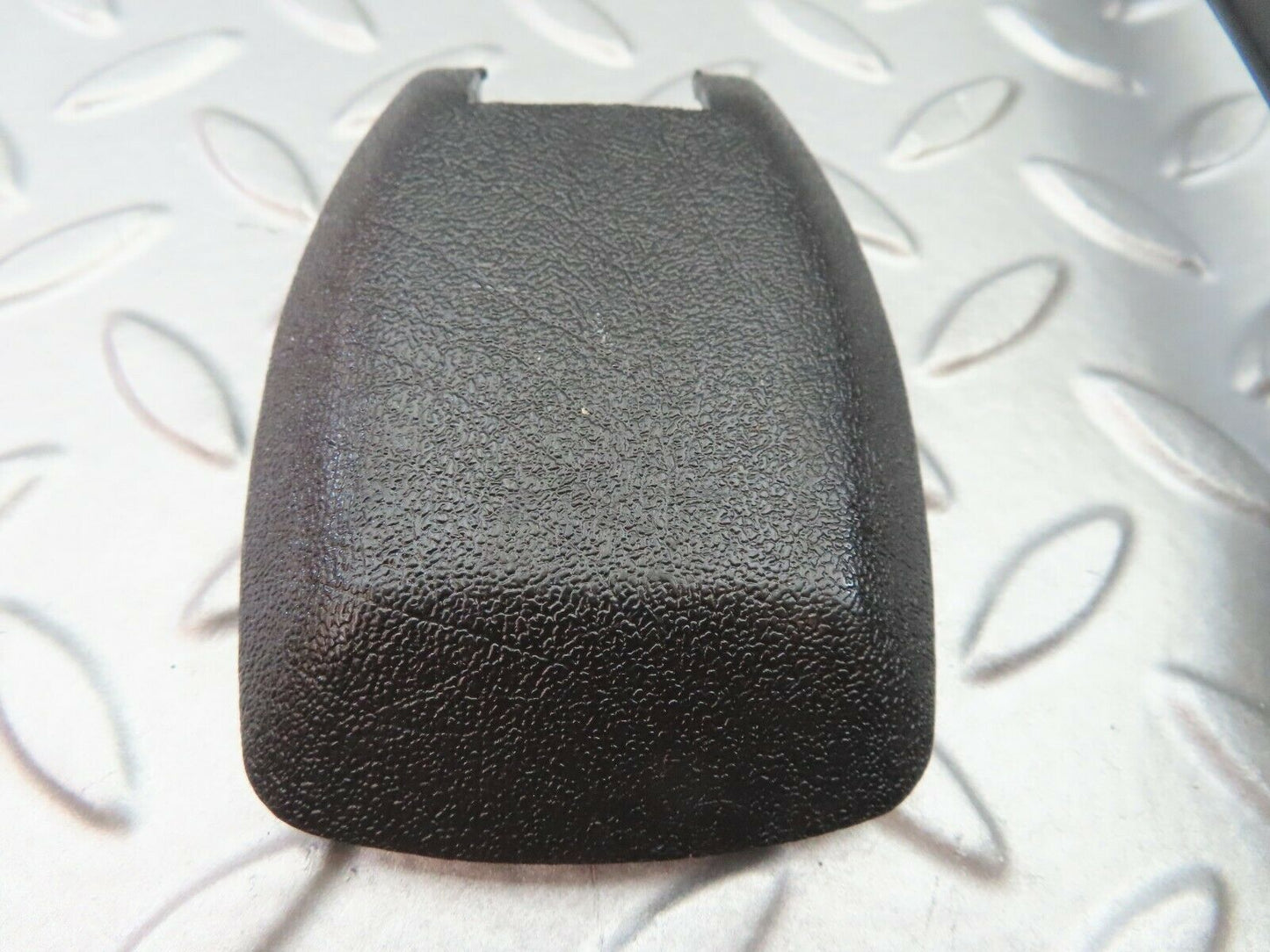 6598 Mercedes-Benz S124 E220 Wagon Seat Belt Runner With Cover 1249193520
