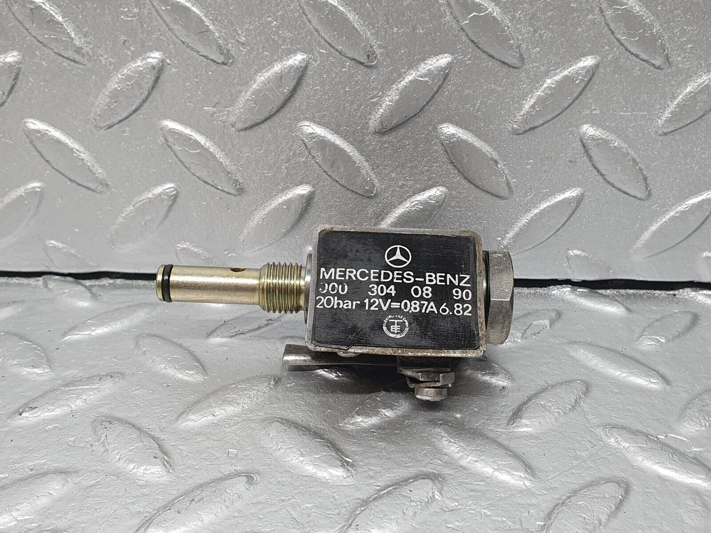 41303 Mercedes-Benz W123 300D Automatic Gearbox Solenoid Valve 722.118 0003040890