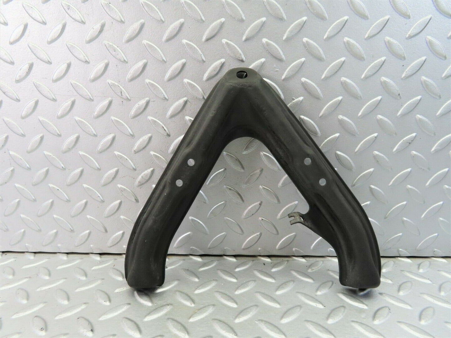 7768 Mercedes-Benz S123 230TE Wagon Air Intake Manifold Bracket