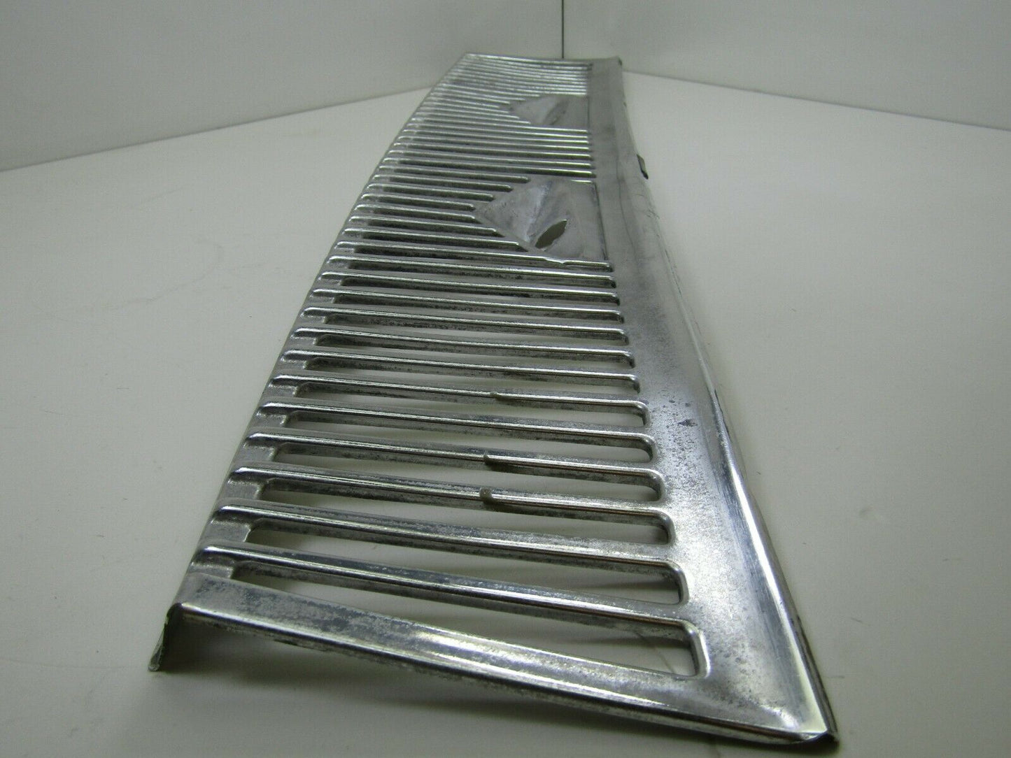 2115 Mercedes-Benz W116 350SE Chrome Air Vent Wiper Cover Grille