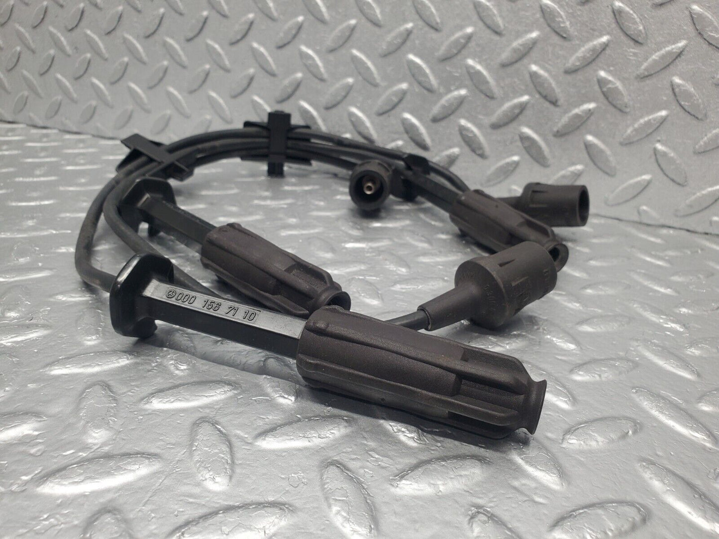 46201 Mercedes-Benz W124 280E Ignition Coil Lead Set 0001567110 0300404106