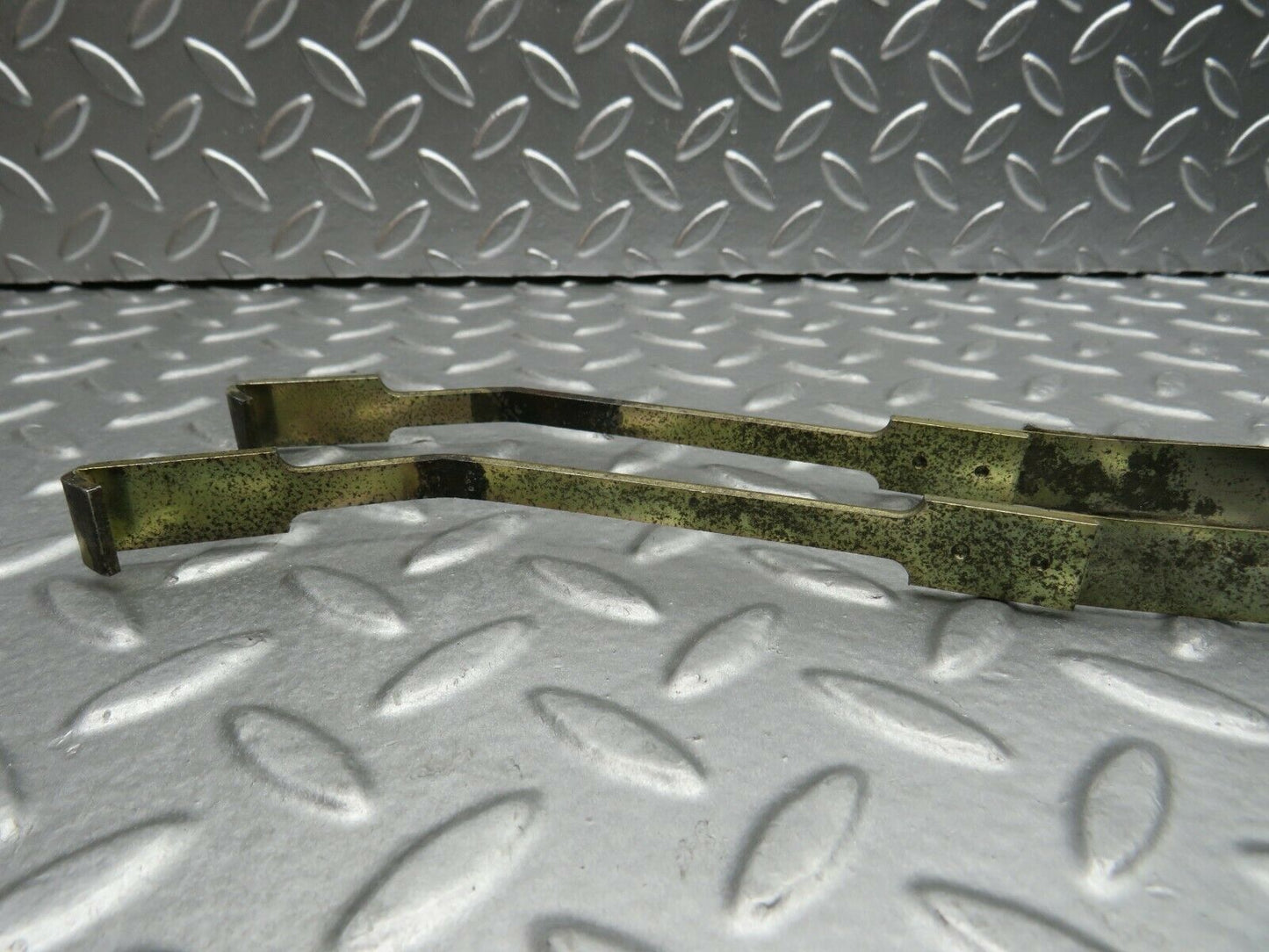 22301 Mercedes-Benz S123 280TE Wagon Heater Box Holder Strap