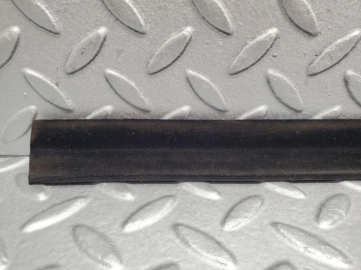 46745 Mercedes-Benz R129 320SL Coupe Left Door Seal Window Weatherstrip