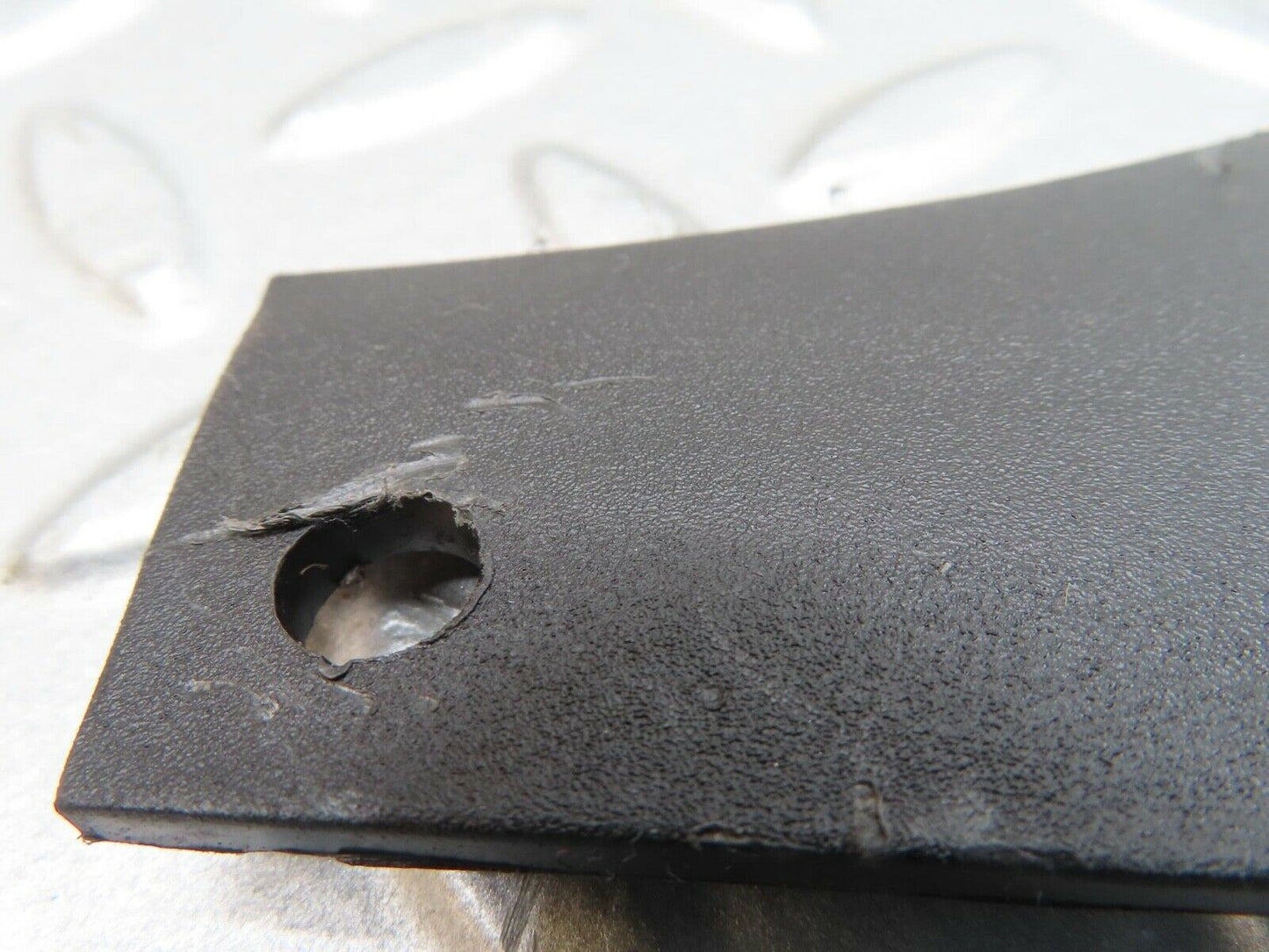 15174 Mercedes-Benz W140 S320 Windscreen Wiper Linkage Water Baffle Cover