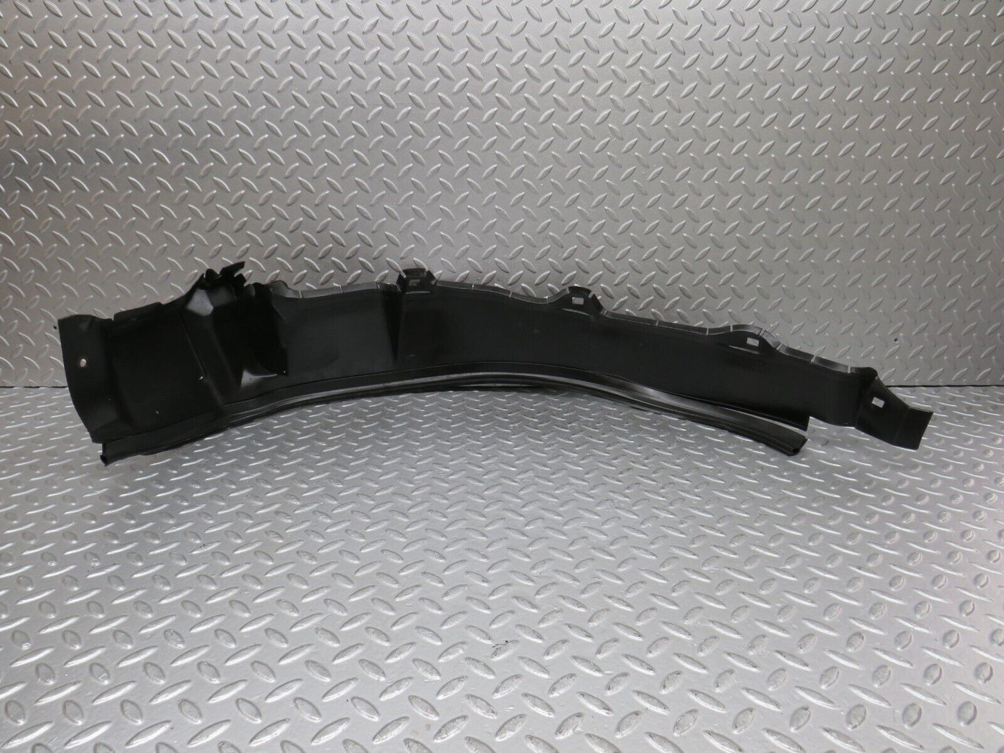 39025 Mercedes-Benz W201 190E Inner Mudguard Panelling Front Left 2018841135
