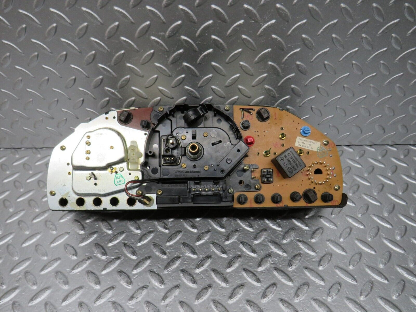 31490 Mercedes-Benz S124 220TE Wagon Instrument Cluster 1244400447 1245426769