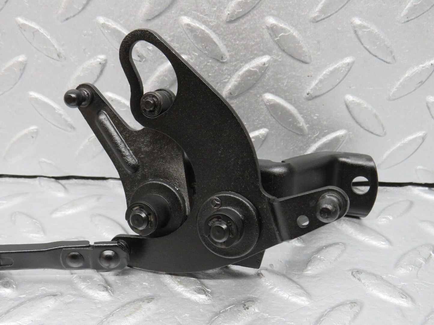 39294 Mercedes-Benz R107 500SL Throttle Linkage
