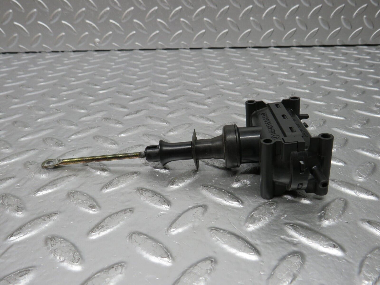 30715 Mercedes-Benz W201 190E 2.0L Rear Right Door Lock Vacuum Actuator