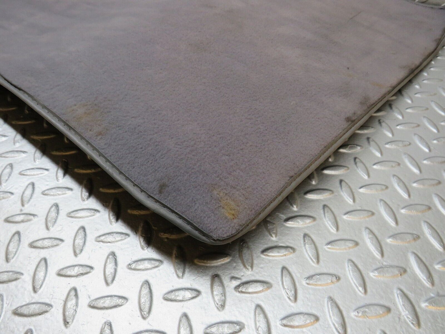 39527 Mercedes-Benz R129 320SL Coupe Trunk Boot Floor Carpet Grey