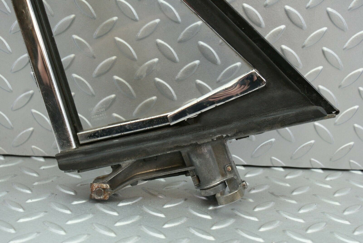 2715 Mercedes-Benz W108 280SE Quarter Window Glass Front Right